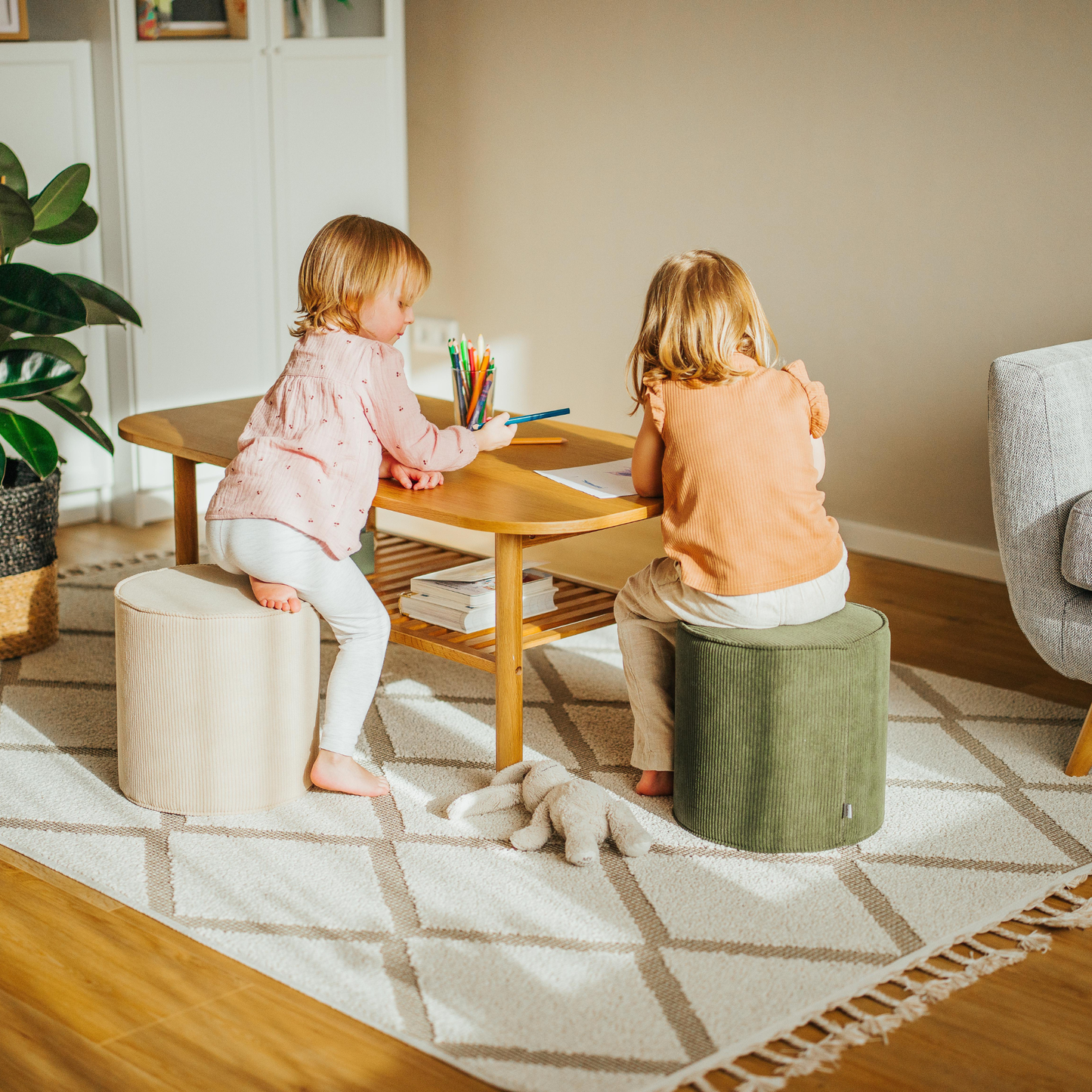 Kinder-Pouf